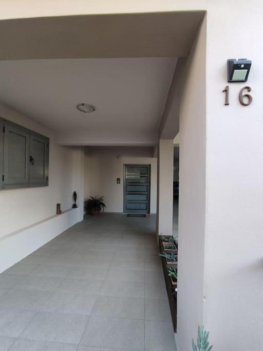 Modern Apartment Near Airport, Port & Beach Nea Alikarnassos Eksteriør billede